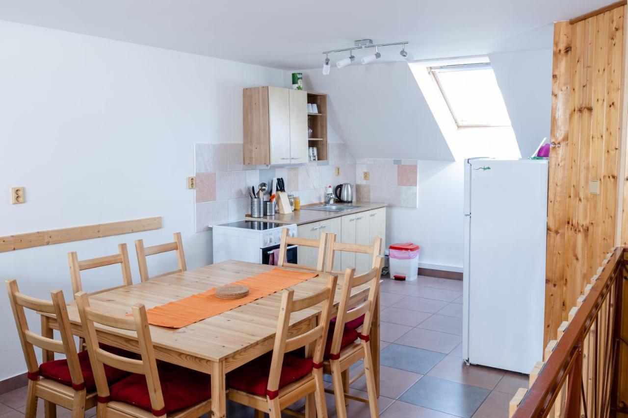 Apartman Cabernet Velké Pavlovice Exterior foto