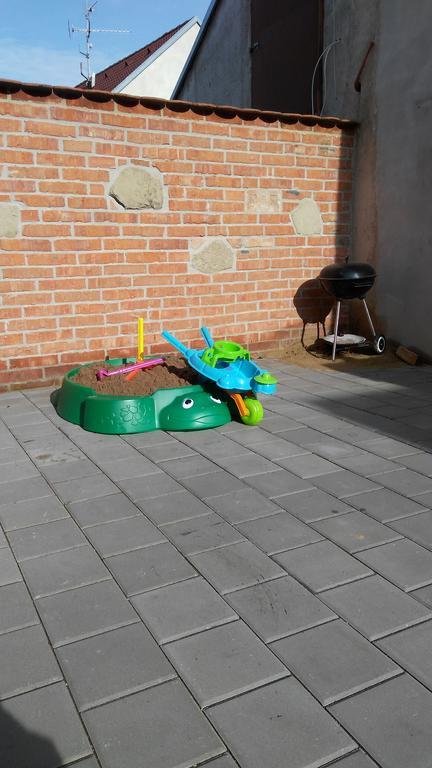 Apartman Cabernet Velké Pavlovice Exterior foto